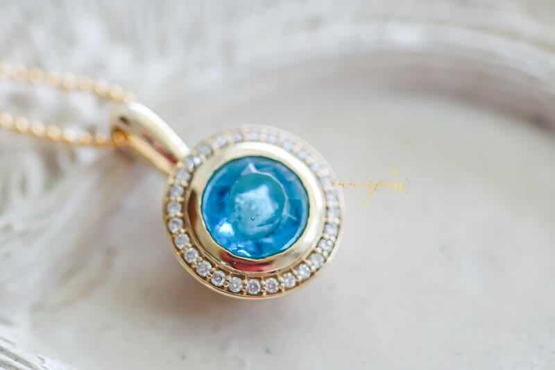 Ashes-in-glass-leepsake-pendant-round