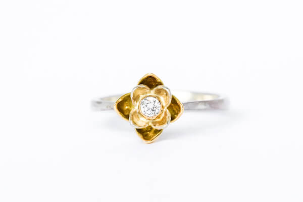 Bloom-Cremation-Ash-Ring