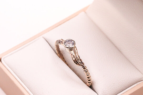 Feather-Ring-with-Gemstone