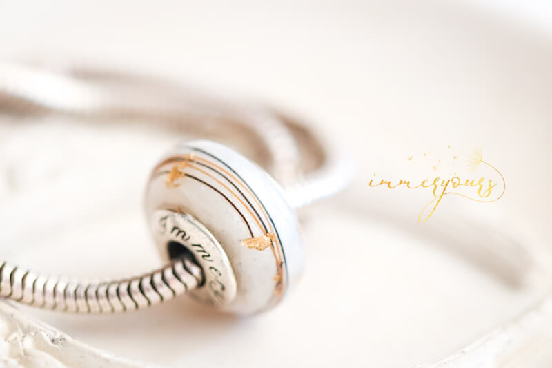 Keepsake-Bead-with-Horse-Hair