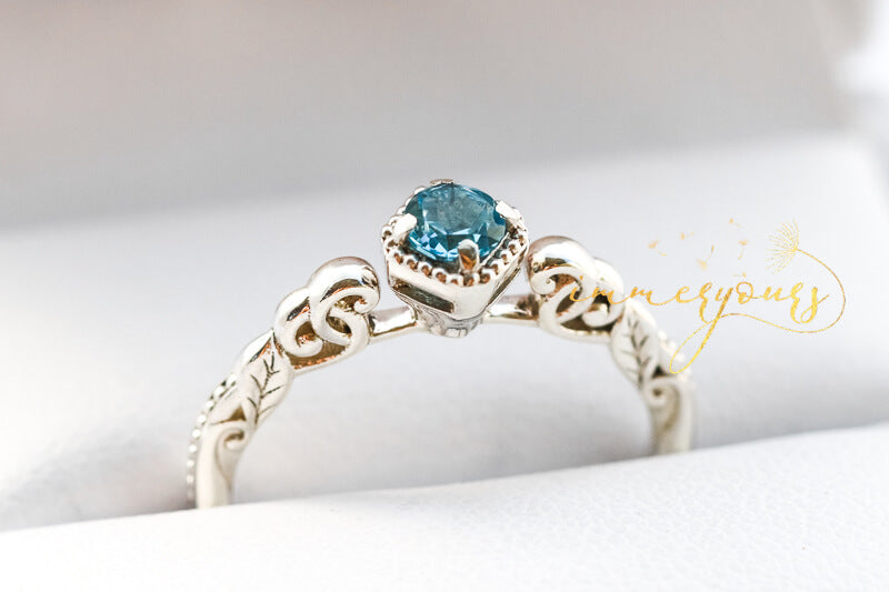 Keepsake Jewellery Gemstone-Keepsake-Ring-Topaz-Ashes-
