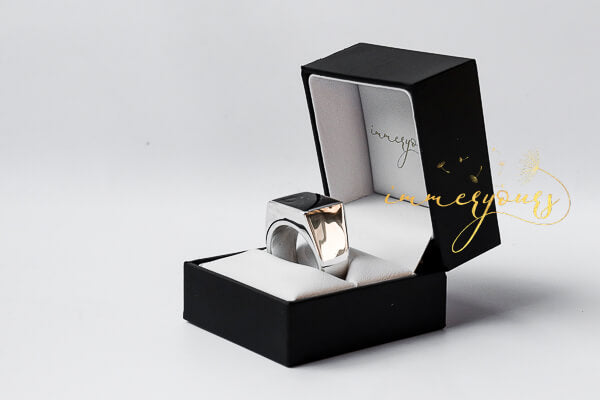 Memorial-Keepsake-Signet-Ring-Square