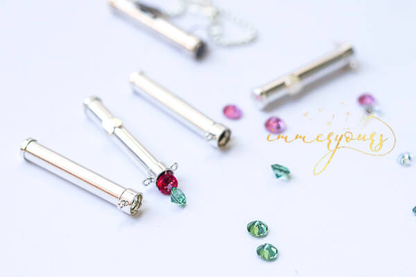 Memorial-Keepsake-Time-Capsule-Pendant-1