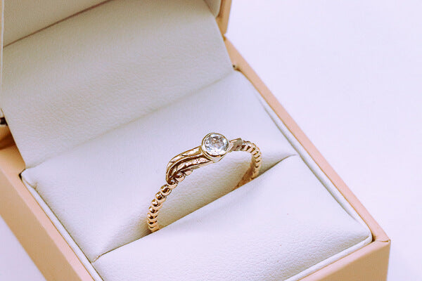 Memorial-Ring-With-Gemstone