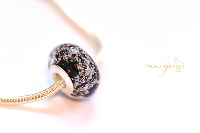 Black-Memorial-Glass-Charm-Bead