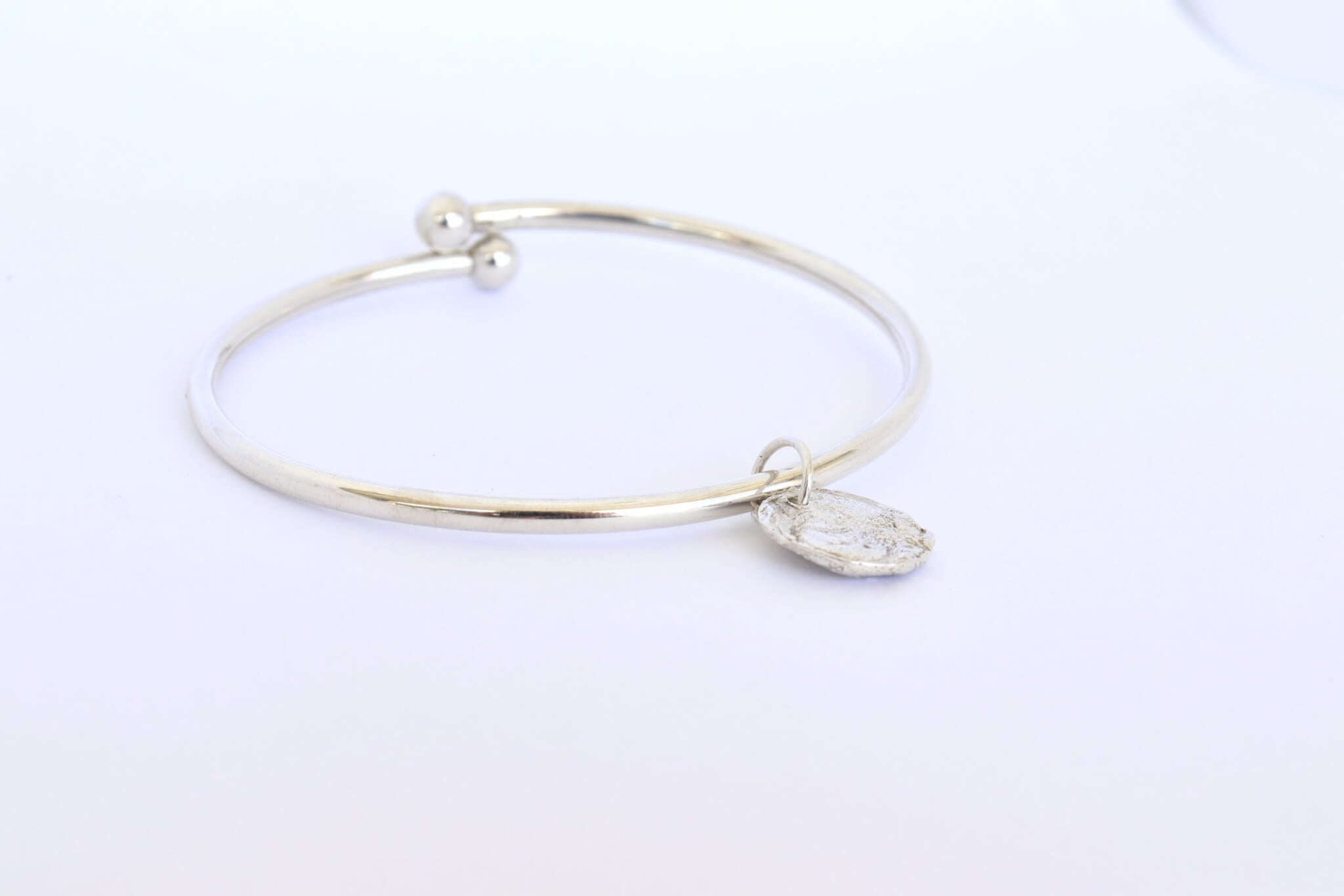 Keepsake-charm-with-bangle