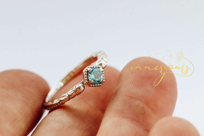 Keepsake Jewellery-Gemstone-Keepsake-Ring-Topaz-Ashes