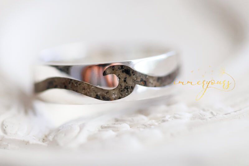 Keepsake-Ring-with-Ashes-Australia