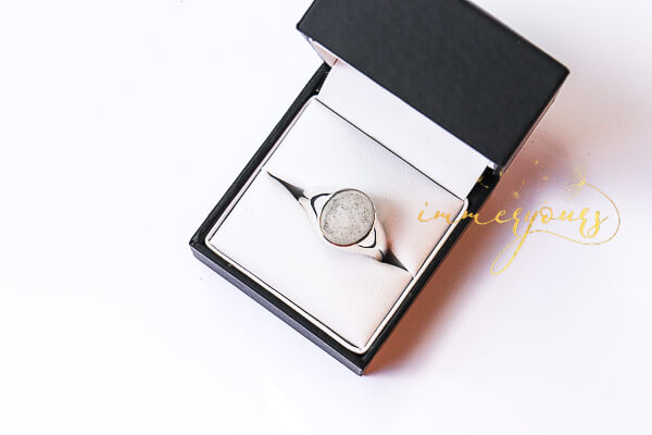 Masculine-Keepsake-Ring-with-Ashes