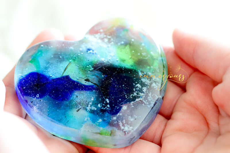 Memorial-Glass-Art-with-Ashes