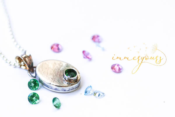 Memorial-Keepsake-Time-Capsule-Pendant-7