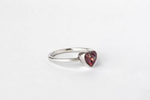 Heart-ring-with-ashes