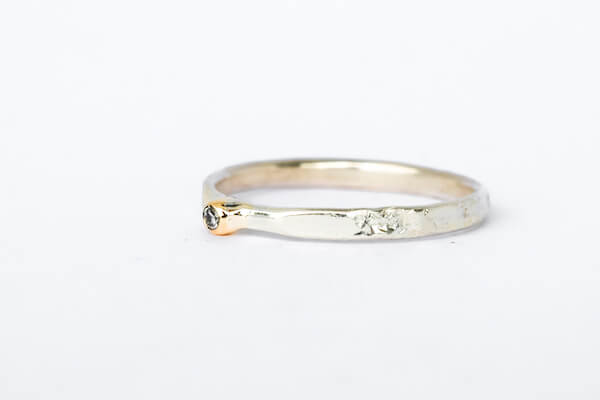 Memorial-ring-with-Diamond